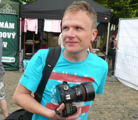 Fotograf Petr Tibi v decibelech: Koncert bez foťáku si neumím představit. To bych nedal!