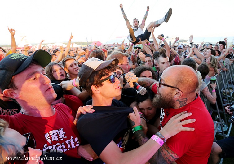 Vstupenky na Mighty Sounds 2016 mizí rychle. Festival láká na Perkele či Casualties