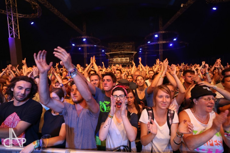 Sziget přidal jména. Vystoupí Sia, Noel Gallagher, Travis Scott či Crystal Castles