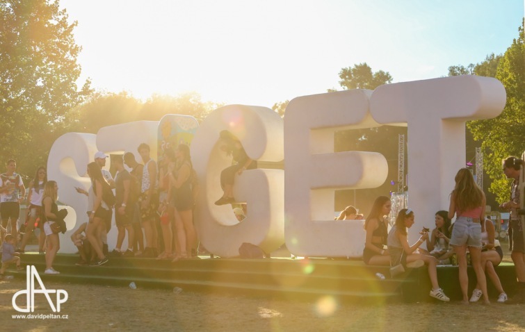 Festival Sziget. To je dva a půl tisíce koncertů, divadel a akcí v sedmi dnech