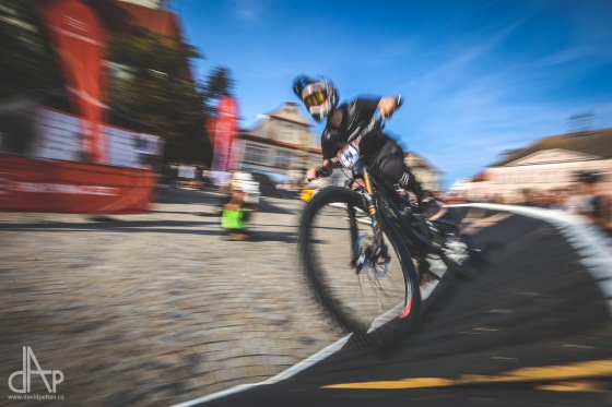 Downtown Tábor 2024. Závodníky trápilo horké letní počasí, výkony ale divákům braly dech