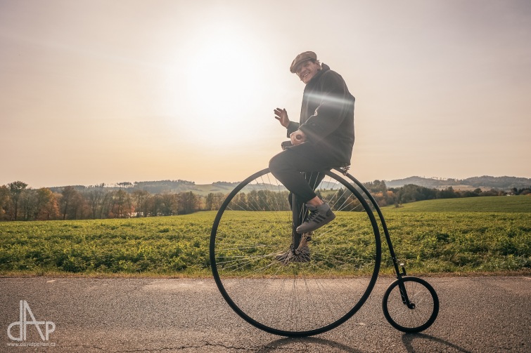 Cyklisté vyrazili na Poslední huštění. Na hradě Borotín na ně čekaly bílé paní