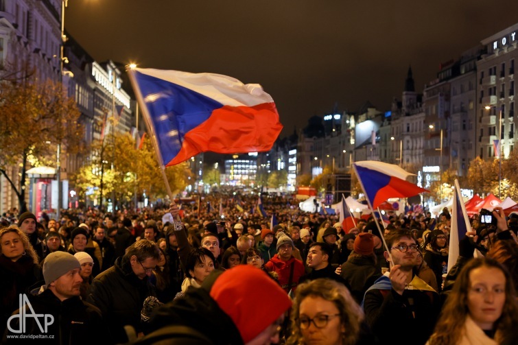 Demokracie slaví 35 let. Programy připravily Praha, Budějovice, Hradec i Tábor  