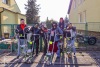 V Měšicích autobus porazil kobylu. Na nohy ji postavila zelená a jelo se na hasiče